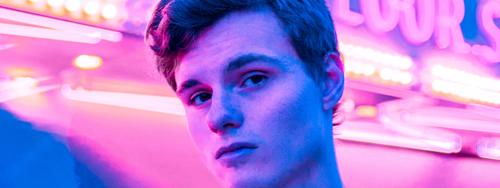 How to Make a Pink & Blue Effect in Photoshop